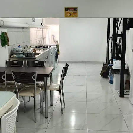 Old Stone Boutique * ניקוסיה