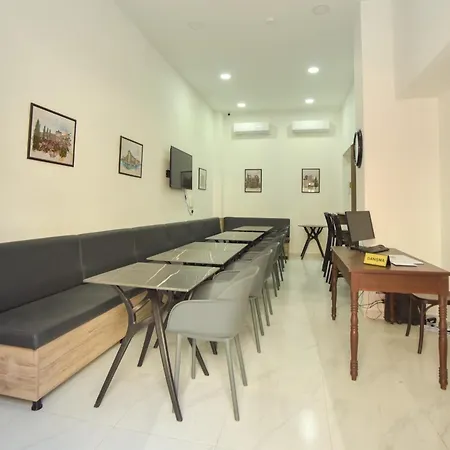 Old Stone Boutique ניקוסיה