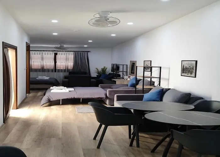 Old Stone Boutique 酒店